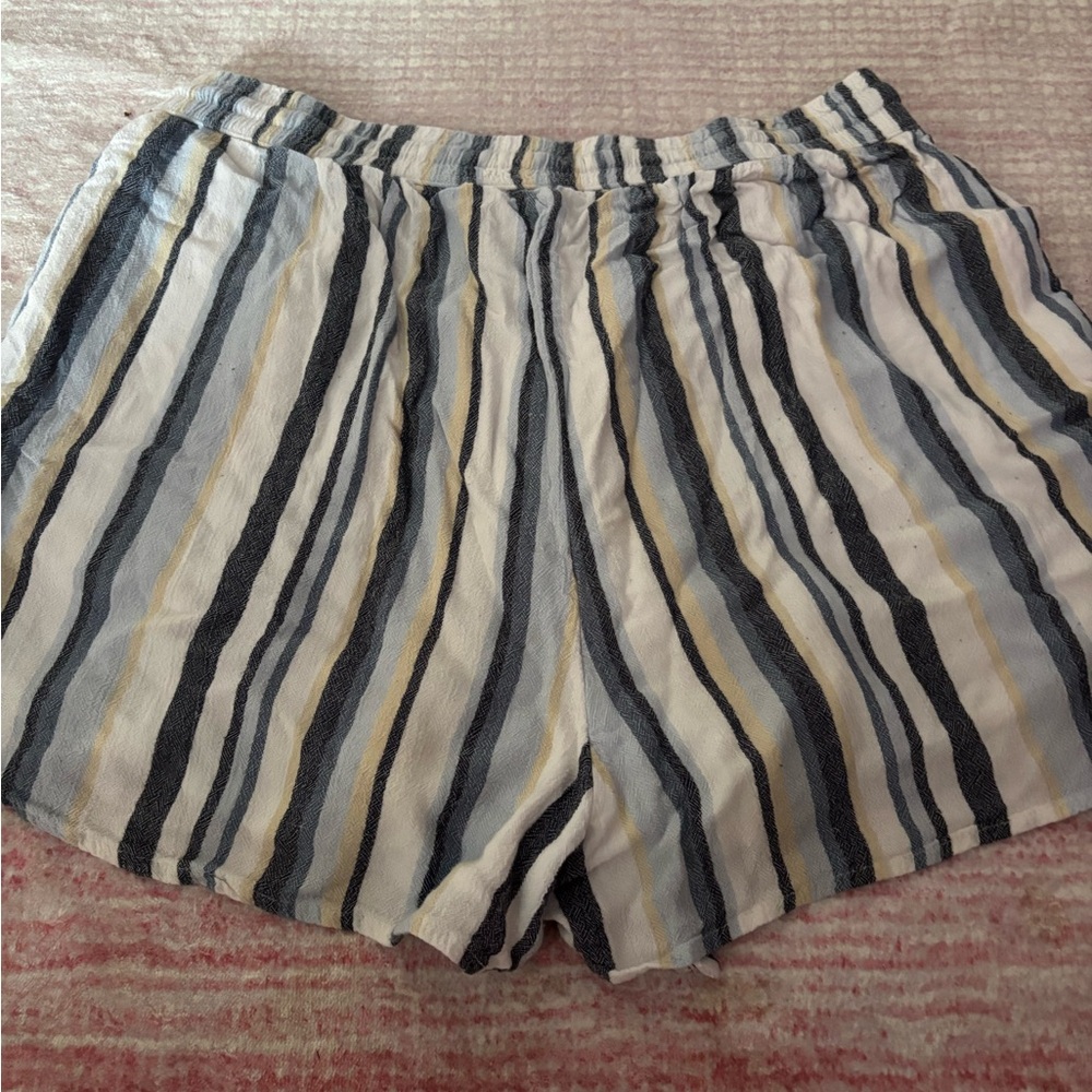 Hollister Women's Striped Shorts - Black, White, Gray, Yellow